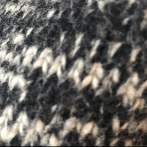 Banana Republic warm sweater w/ cute leather belt - Picture 5 of 5